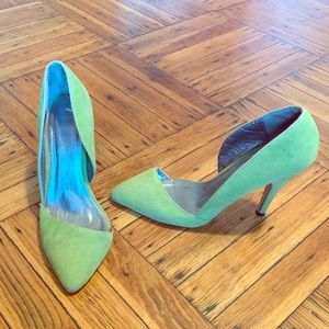 Vintage suede pumps
